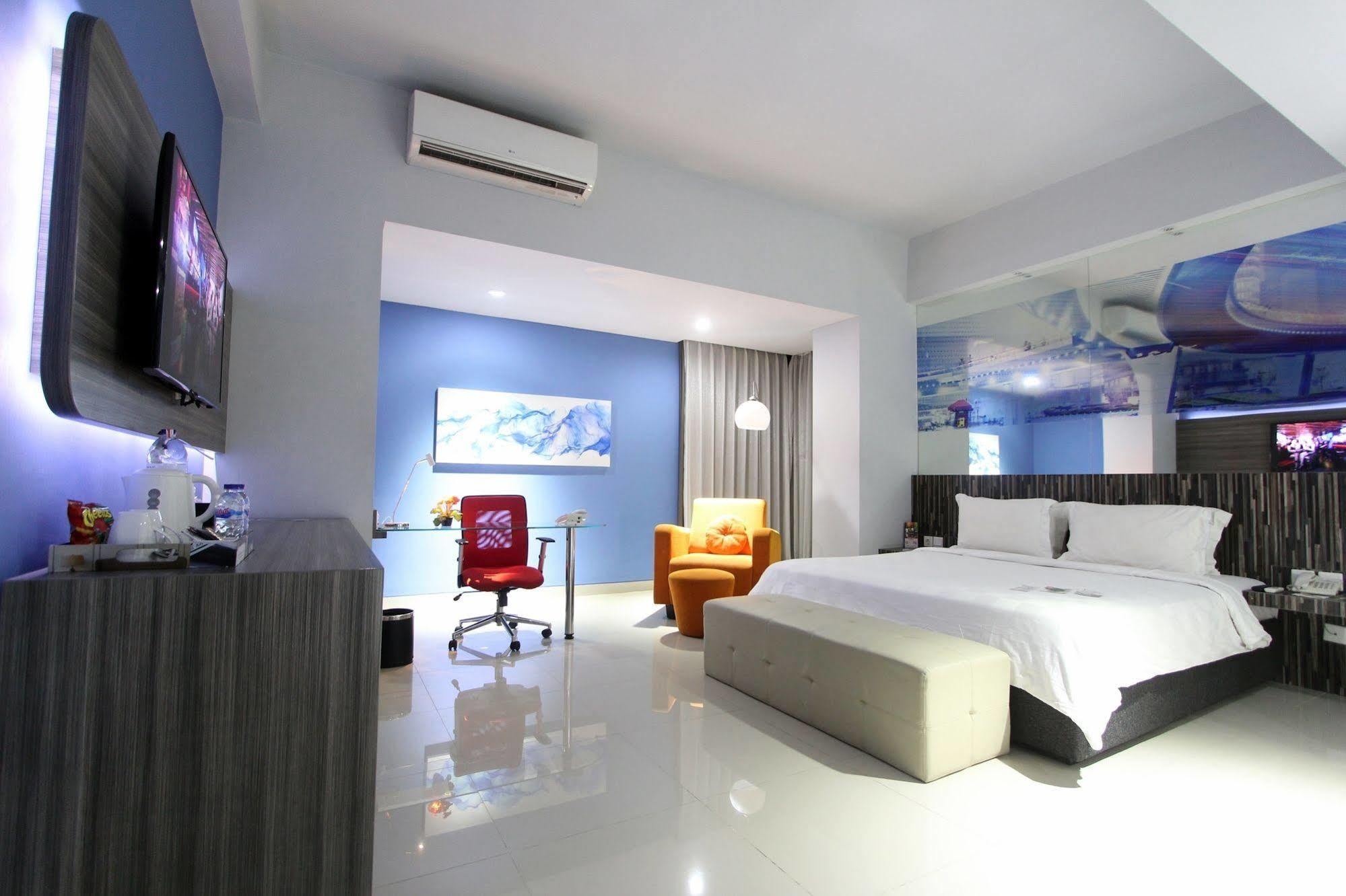 G Suites Hotel By Amithya Surabaya Exterior foto